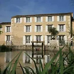 Hotell Logis Le Moulin De Chalons