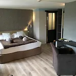 Logis Le Moulin De Chalons 3* Le Guâ