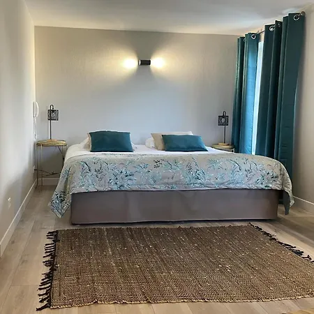 Logis Le Moulin De Chalons ホテル