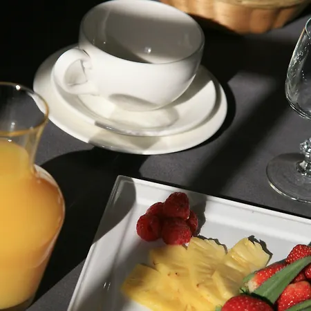 Logis Le Moulin De Chalons ホテル Le Guâ