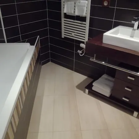 ホテル Logis Le Moulin De Chalons