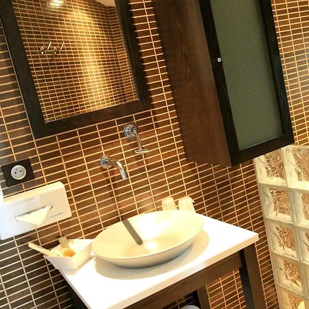 Hotel Logis Le Moulin De Chalons Le Gua (Charente-Maritime)