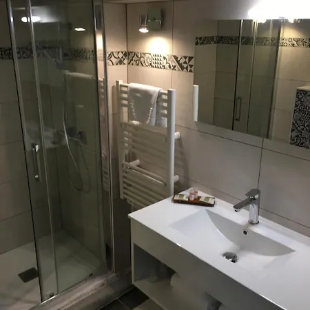 ホテル Logis Le Moulin De Chalons