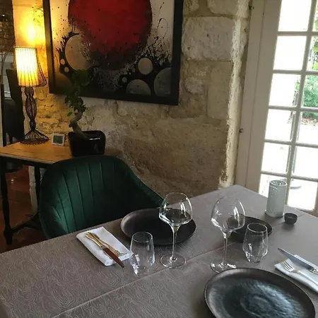 Logis Le Moulin De Chalons ホテル Le Guâ