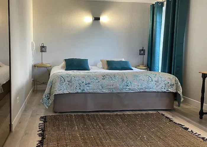 Logis Le Moulin De Chalons Отель