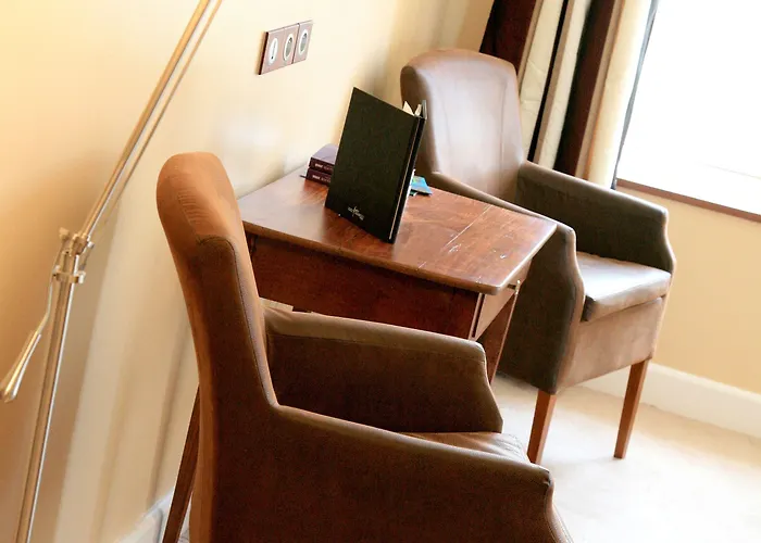 Отель Logis Le Moulin De Chalons 3*