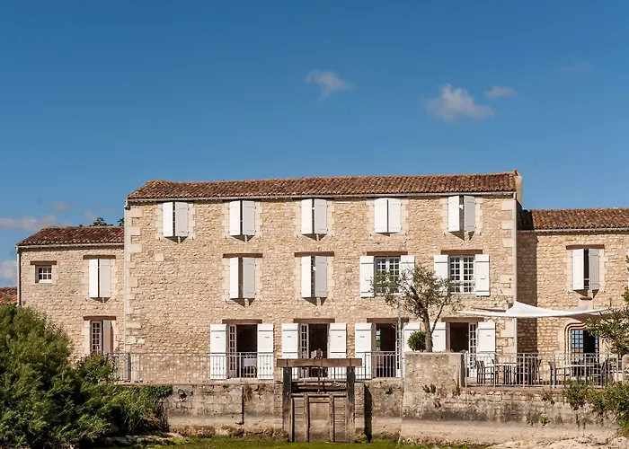 Отель Logis Le Moulin De Chalons 3*