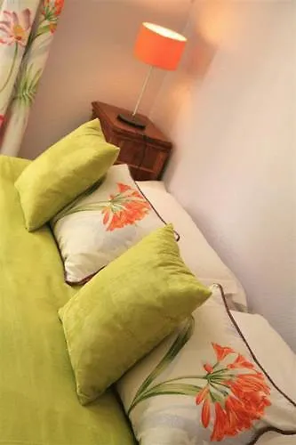 Отель Logis Le Moulin De Chalons 3*