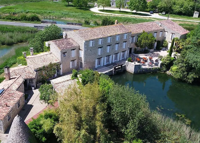 Logis Le Moulin De Chalons Отель Le Gua (Charente-Maritime)
