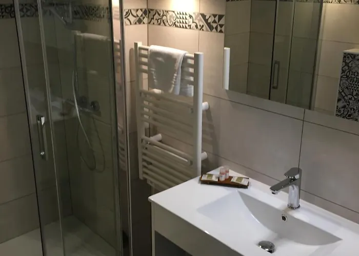 Отель Logis Le Moulin De Chalons