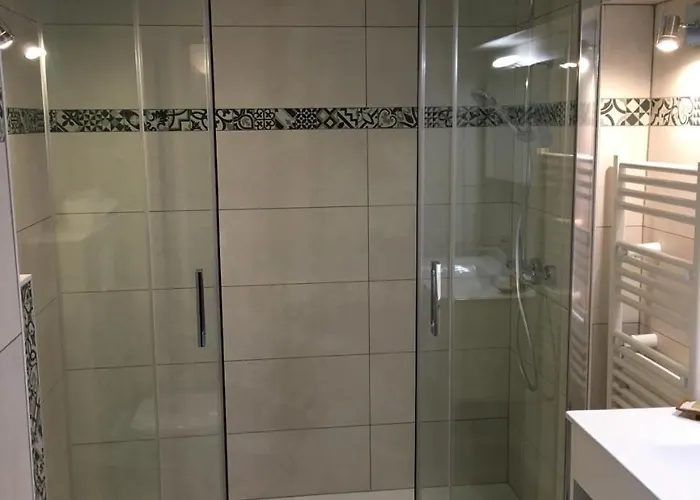 Отель Logis Le Moulin De Chalons 3*